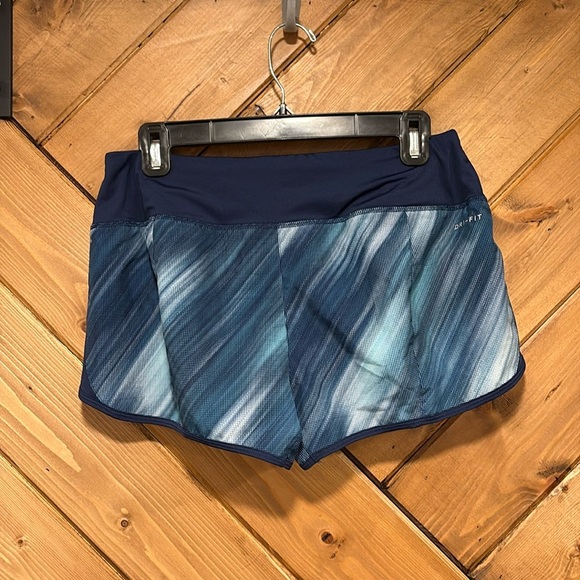 Nike Dry Fit Navy and Teal Patterned Shorts - Picture 4 of 6